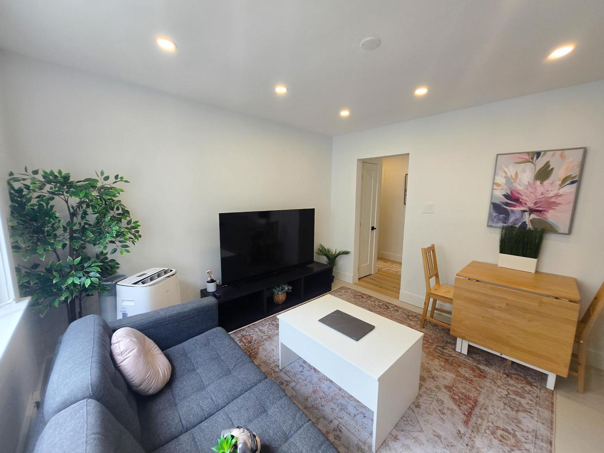 Jstlikehome - Serenity Suites Ottawa Ngoại thất bức ảnh