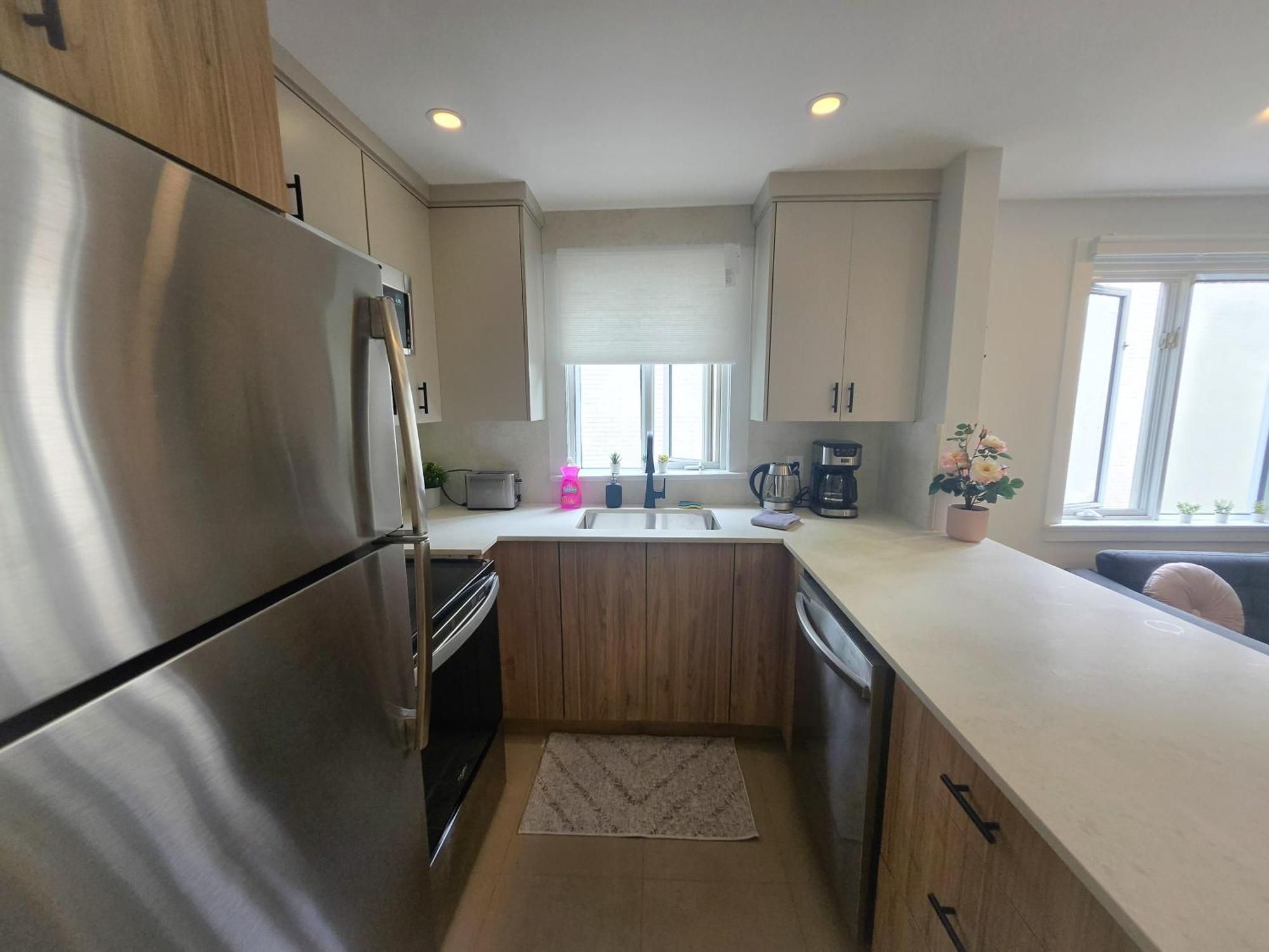 Jstlikehome - Serenity Suites Ottawa Ngoại thất bức ảnh